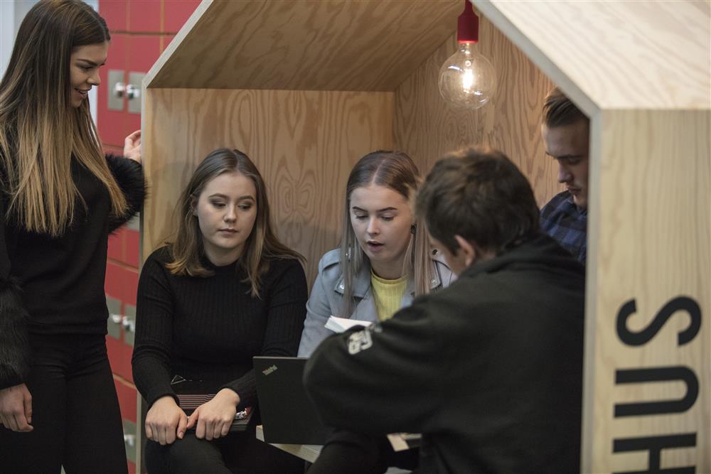 Samtalehus - Klikk for stort bilete